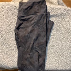 Black/Grey Patterned Leggings